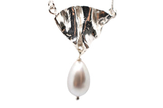 Affiora Necklace with Pearls-Necklaces-A'mmare Jewelry-Silver-Grey Pearl-Appcycled