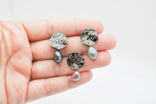 Ostrica Drop Earrings with Pearls - A'mmare Jewelry - Appcycled