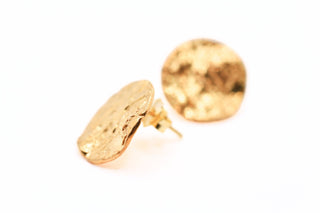 Ostrica Stud Earrings - A'mmare Jewelry - Appcycled